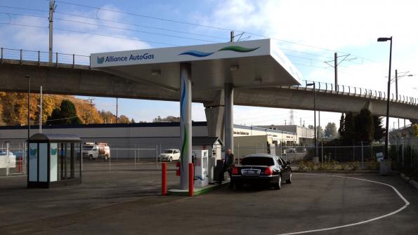 Refueling infrastructure: Promoting greener fleets