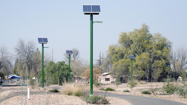 Solar lighting illuminates bicycle trails in California (with related video)