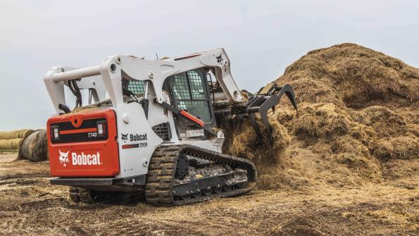 Compact track loader features non-DPF diesel engine