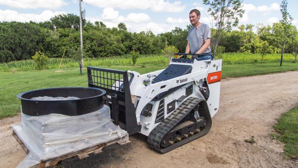 Use this mini track loader in cramped spaces