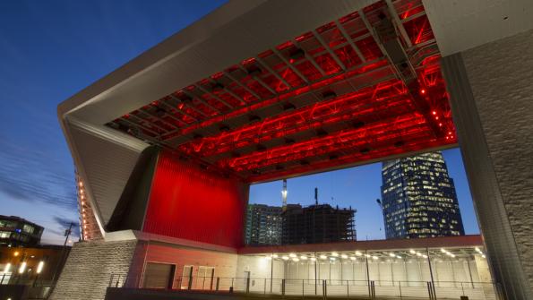 Dramatic lighting display captures the magic of Nashville park