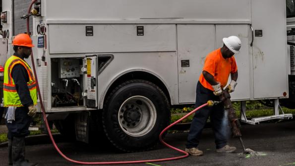 Truck-mounted units deliver 4 kinds of power at municipal jobsites