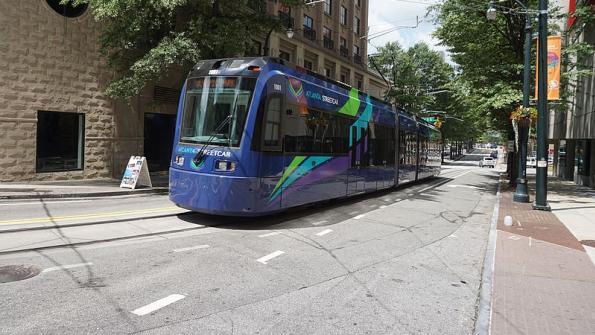 Cities build streetcar lines amid lessons from failing projects